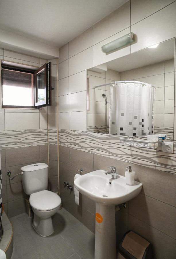Prenociste I Restoran Ihthis Bajina Basta Kültér fotó