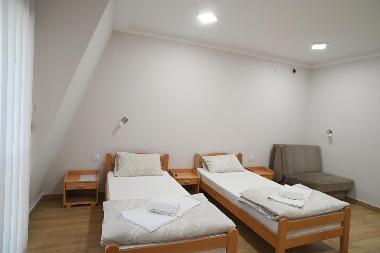 Prenociste I Restoran Ihthis Bajina Basta Kültér fotó