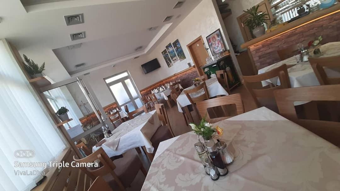 Prenociste I Restoran Ihthis Bajina Basta Kültér fotó